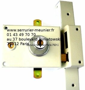 Serrure VAK 3 ou 5 points horizontale à fouillot main droite